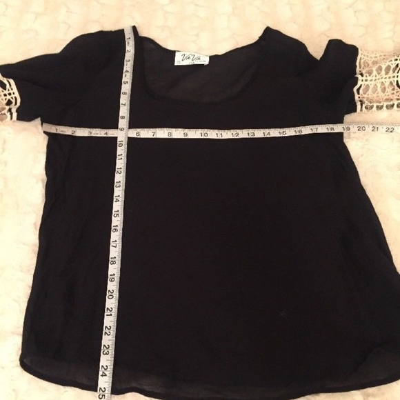 HUGE SALE NEW $125 VaVa Joy Han Black & White Lace Bell Sleeve - Picture 6 of 7